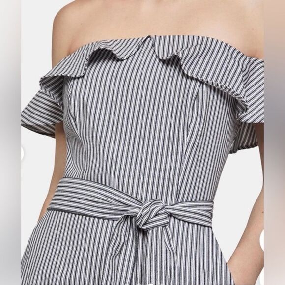 BCBGeneration Black and White off shoulder Jumpsuit, US0 - Picture 3 of 11